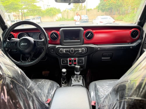Jeep Wrangler ឆ្នាំ2018 ក្រដាសពន្ធ មហាថ្មី