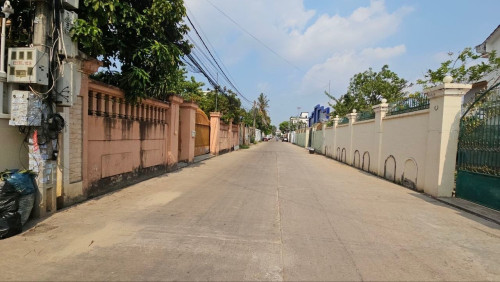 ដីនឹងផ្ទះលក់ នៅសែនសុខ