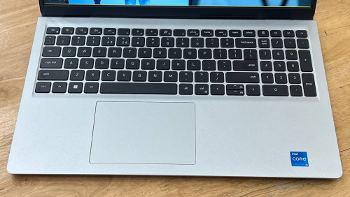 Laptop Dell 15 DC15250