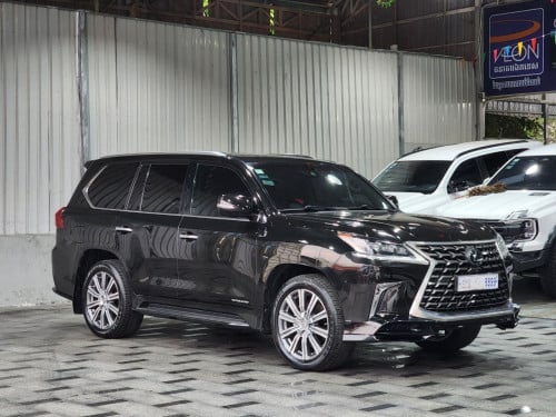 LEXUS LX570 2016 Full Option (ទូរទឹកកក)