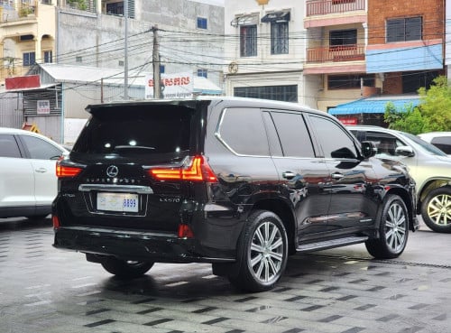 LEXUS LX570 2016 Full Option (ទូរទឹកកក)