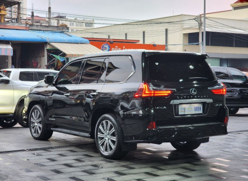 LEXUS LX570 2016 Full Option (ទូរទឹកកក)