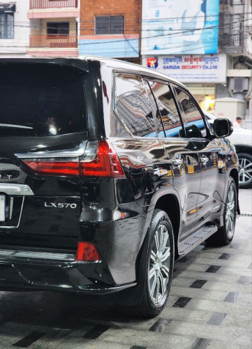 LEXUS LX570 2016 Full Option (ទូរទឹកកក)