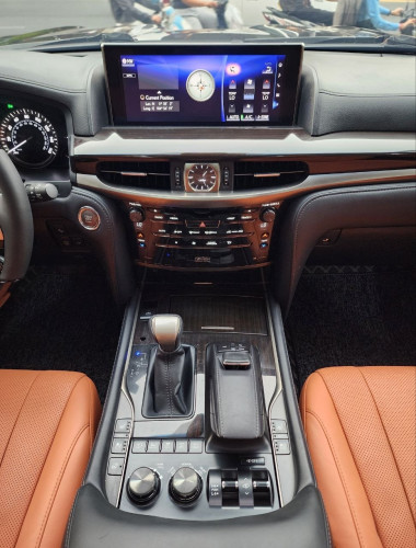 LEXUS LX570 2016 Full Option (ទូរទឹកកក)