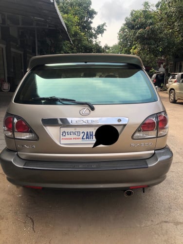 Lexus RX 300 2002 ប៉ុង1 ពណ៏ទឹកមាសថ្មីអស់ទាស់