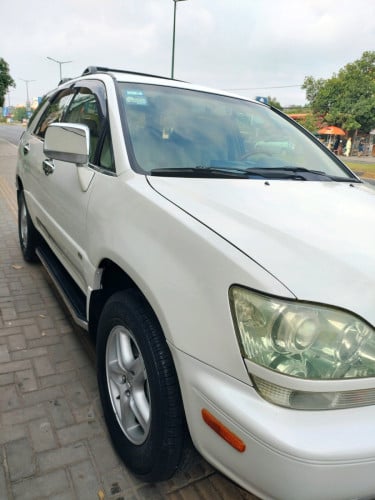 Lexus Rx 300 full Option p 2