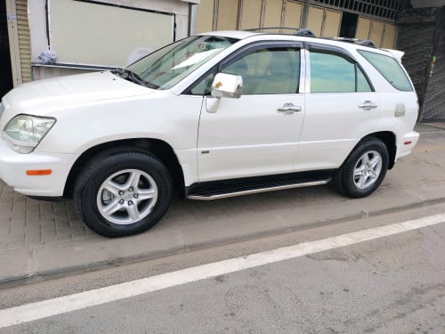 Lexus Rx 300 full Option p 2