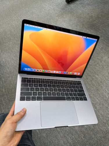 Macbook Pro 2017 512G លក់ធូរៗ 245$