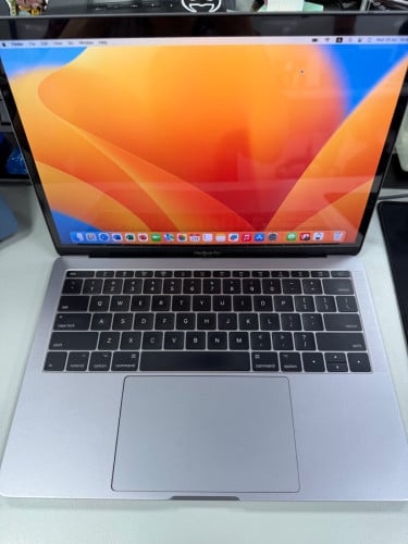 Macbook Pro 2017 512G លក់ធូរៗ 245$