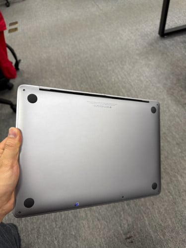 Macbook Pro 2017 512G លក់ធូរៗ 245$