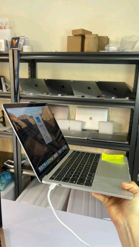 Macbook Pro Year2019 Touch Bar