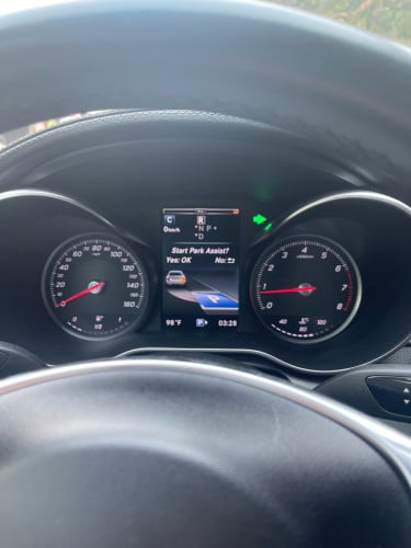 Mercedes-Benz C300 2015 លក់ប្រញាប់លុយខ្លាំង (ឡានម្ចាស់ប្រើផ្ទាល់)