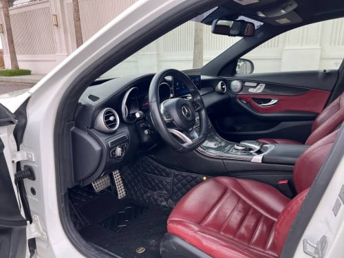 MERCEDES-BENZ C300 Year: 2015 Option: AMG PACKAGE