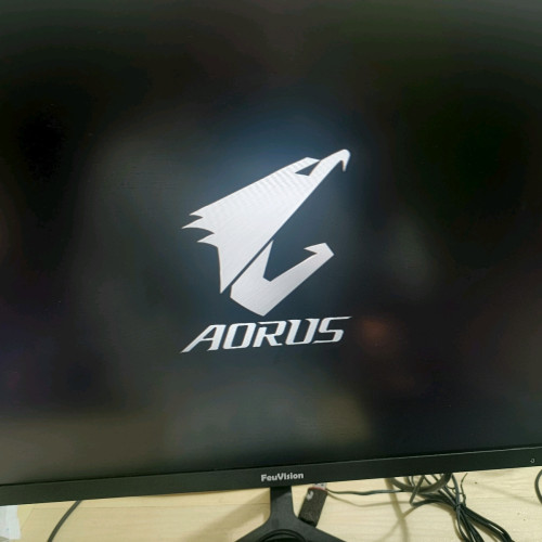 Mornitor 24nich 120hz 60$