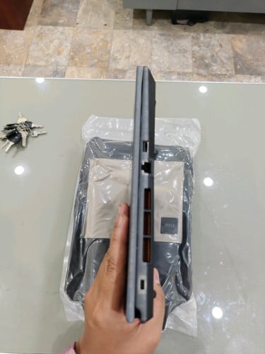 MSI Cyborg 17 99.99% ឆ្នាំ 2026 ស្អាតដូចថ្មី