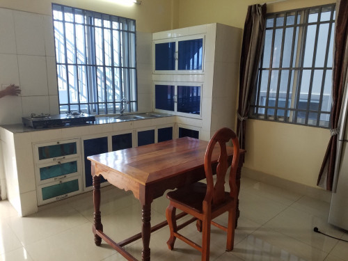 Nice 1Bedroom +2Baths Apartment Big balcony Russian Market