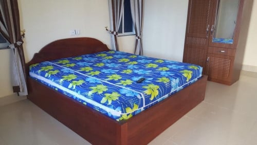 Nice 1Bedroom +2Baths Apartment Big balcony Russian Market