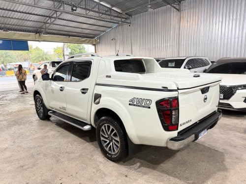 Nissain Navara 2020