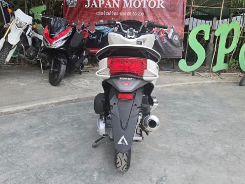 PCX125 2017model ទើបមកដល់ពីប្រទេសជប៉ុនមកឃ្លាំងយើងខ្ញុំ