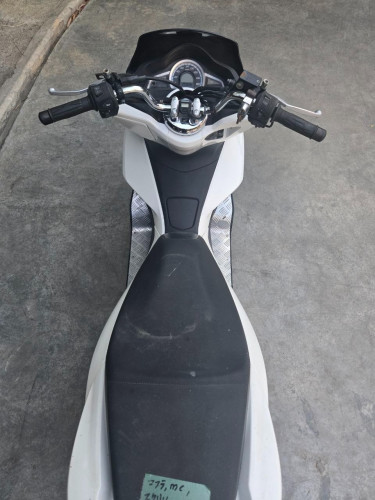 PCX125 2017model ទើបមកដល់ពីប្រទេសជប៉ុនមកឃ្លាំងយើងខ្ញុំ