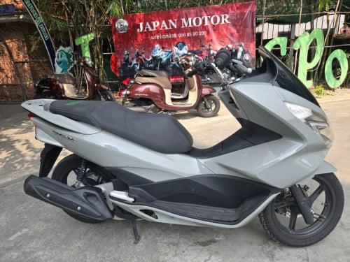 PCX125cc ទើបមកដល់ពីប្រទេសជប៉ុនមកឃ្លាំងយើងខ្ញុំ