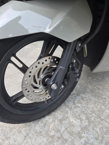 PCX125cc ទើបមកដល់ពីប្រទេសជប៉ុនមកឃ្លាំងយើងខ្ញុំ