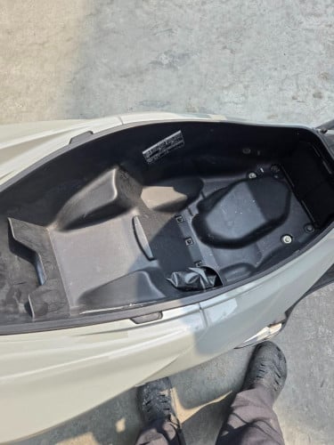 PCX125cc ទើបមកដល់ពីប្រទេសជប៉ុនមកឃ្លាំងយើងខ្ញុំ