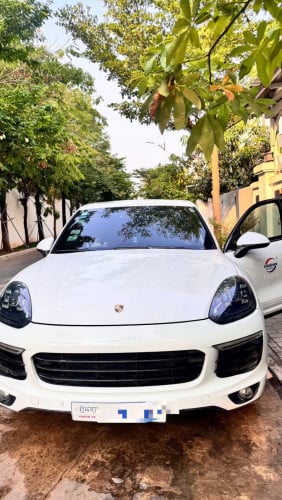 Porsche Cayenne2016 I've driven it very little, no major repairs needed