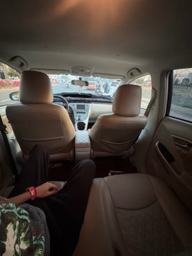 PRIUS 2012 siliver ឡានមូល 🚗 ✅