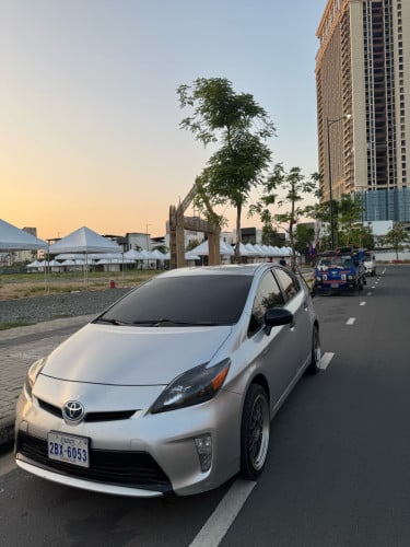PRIUS 2012 siliver ឡានមូល 🚗 ✅