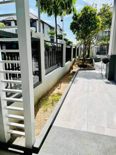 Queen villa for rent