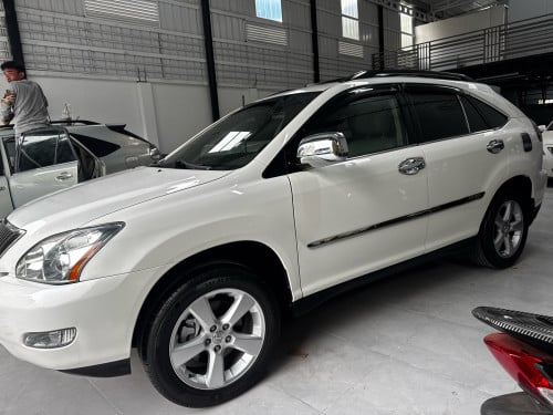 Rx 330 2004 Half Full ប៉ុងមួយ ក្នុងលឿង