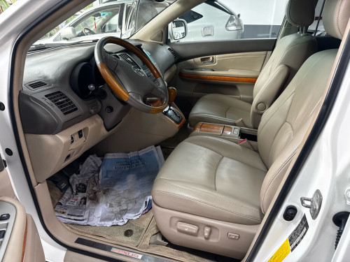 Rx 330 2004 Half Full ប៉ុងមួយ ក្នុងលឿង
