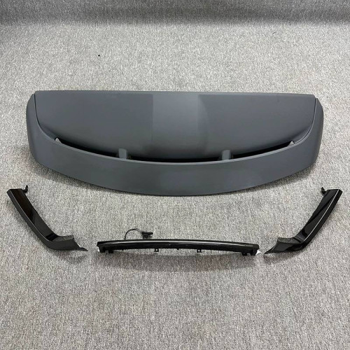 Spoiler and tailight for range rover sport