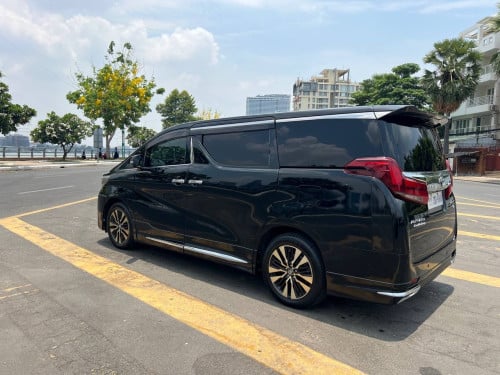 Toyota Alphard V6 (បង់រំលស់100%)