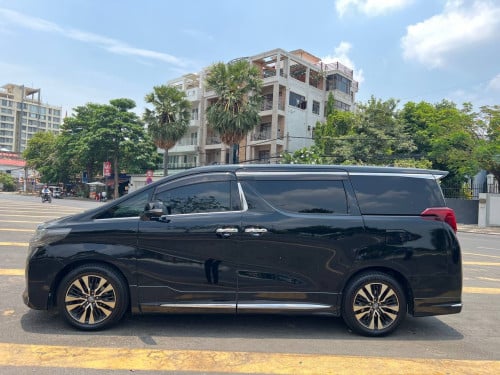 Toyota Alphard V6 (បង់រំលស់100%)