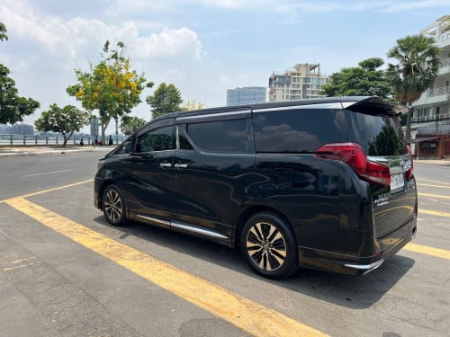 Toyota Alphard V6 (បង់រំលស់100%)
