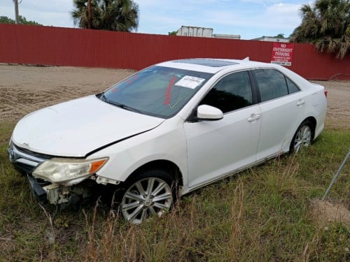 Toyota Camry Hybrid XLE 2012 Full Option