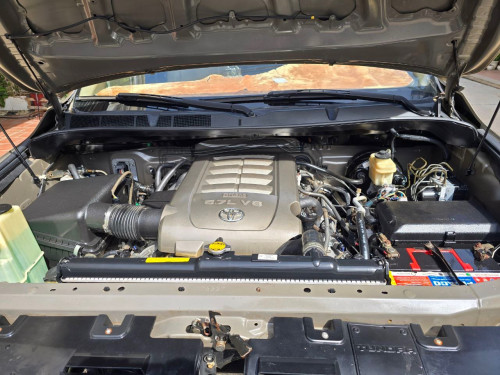 Tundra 07up 21 ទ្បានស្អាត អត់បុកបះ កង់ថ្មី4គ្រប់ ម៉ាសីុនមិនដែរជុសជុល
