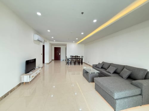 Unit 2 bedroom Available to rent Next to National Stadium
