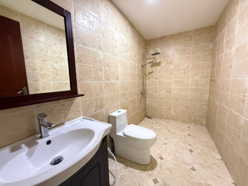 Unit 2 bedroom Available to rent Next to National Stadium