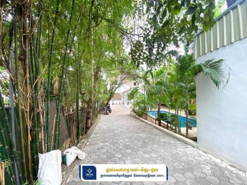វីឡាជួលនៅជ្រោយចង្វារ