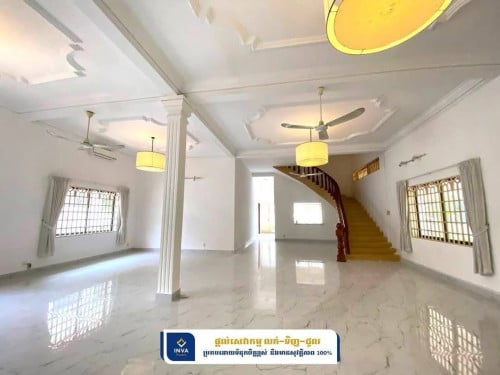 វីឡាជួលនៅជ្រោយចង្វារ