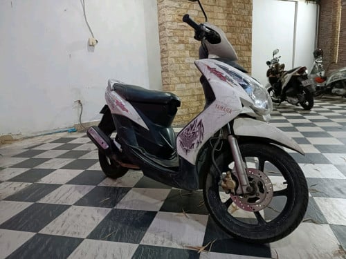 Yamaha with registration card