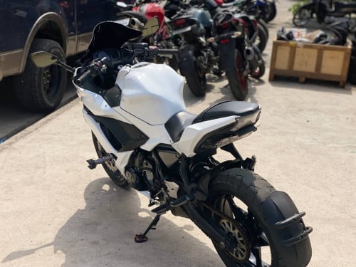 Zx 650rr2019 លក់ប្រញាប់លុយ