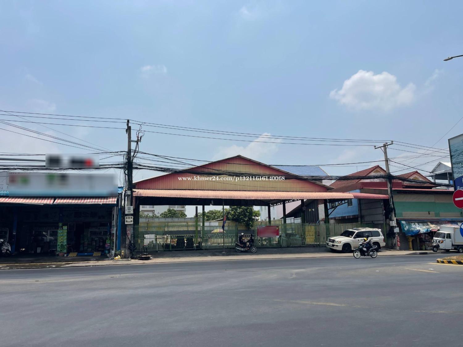 ឃ្លាំងសម្រាប់ជួលនៅជ្រោយចង្វារ