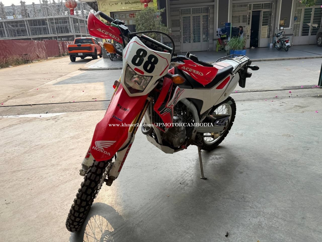 CRF250L ទើបមកដល់ពីប្រទេសជប៉ុនមកឃ្លាំងយើងខ្ញុំ