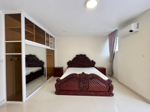 វីឡាភ្លោះ សម្រាប់លក់