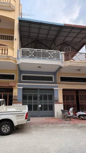 ផ្ទះជួលសម្រាប់ស្នាក់នៅជាប់ផ្សារ​ ត្រពាំង់ល្វា​  អង្គតាមិញ​