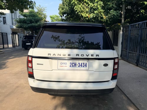 រថយន្តលក់ស្លាកលេខខ្ពស់ លេខកម្មង់ ម៉ាសុីនតាន់ មិនដែលរើទាល់តែសោះ